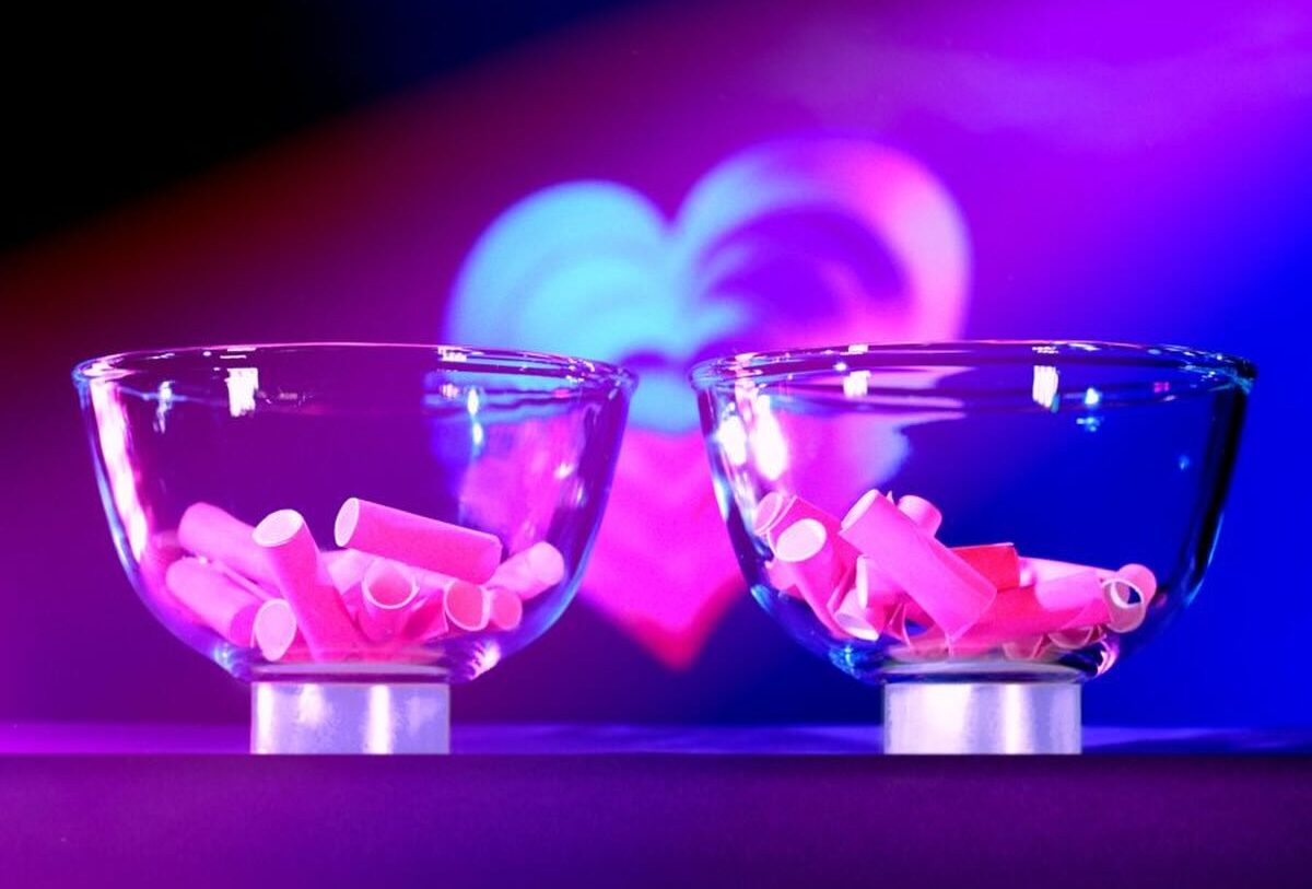 Viena a fost scena luni pentru tragerea la sorți a celor două semifinale ale ediției Eurovision 2026, un eveniment de mare impact pentru fanii concursului, dar și pentru țările participante care au acum clarificat ordinea în care își vor susține piesele în fața publicului european și internațional