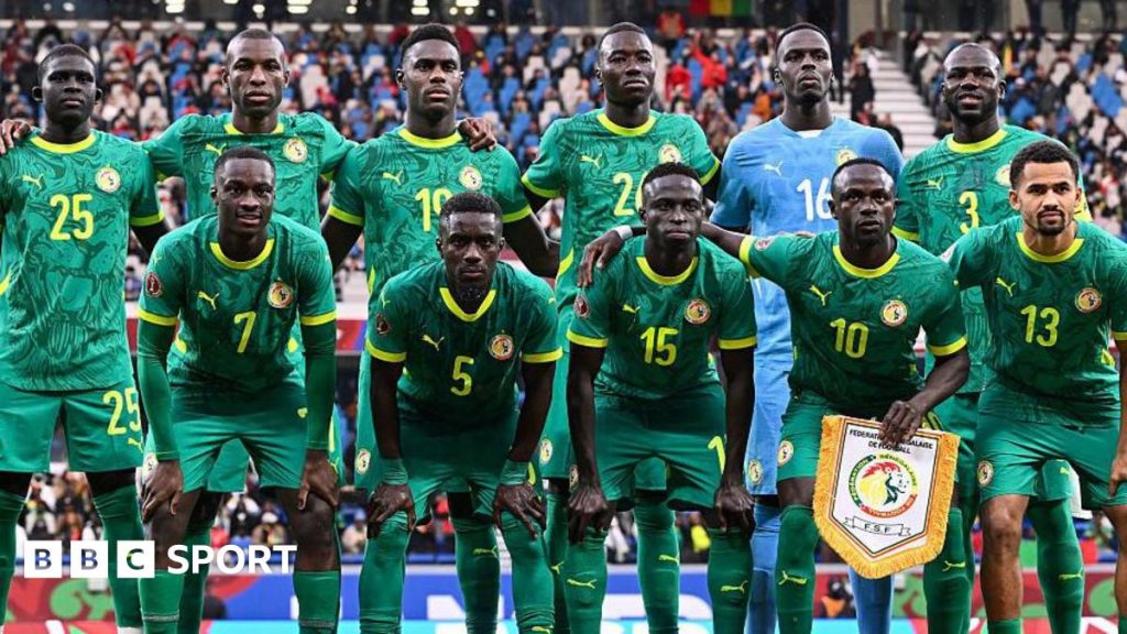 Sadio Mané: O decizie controversată înainte de finala Afcon Președintele Confederației Africane de Fotbal (CAF), Patrice Motsepe, a subliniat importanța sprijinului acordat Federației din Senegal, în contextul apropiatei finale a Cupei Africii pe Națiuni (Afcon)