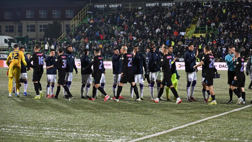 FCSB în criză: o echipă fără identitate în Superligă FCSB continuă să dezamăgească pe teren, luptându-se să-și regăsească forma, chiar și în fața adversarilor mai puțin meticuloși