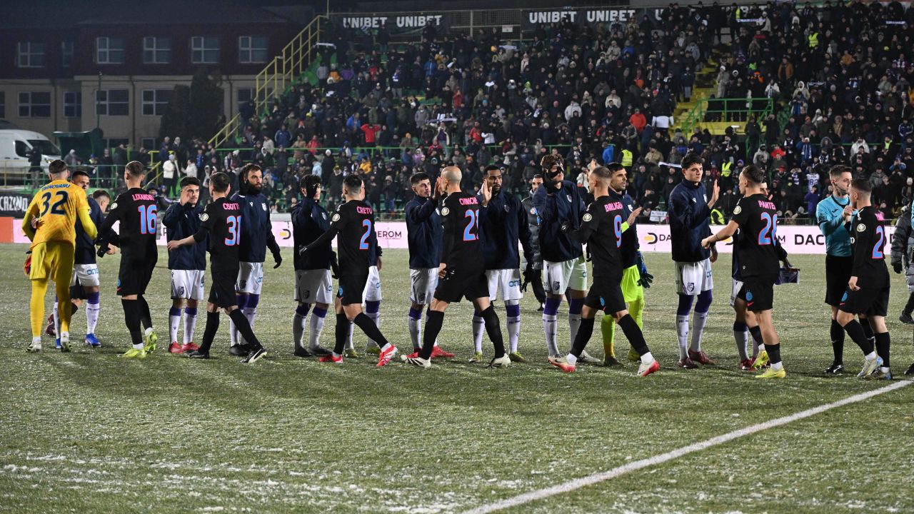 FCSB în criză: o echipă fără identitate în Superligă FCSB continuă să dezamăgească pe teren, luptându-se să-și regăsească forma, chiar și în fața adversarilor mai puțin meticuloși