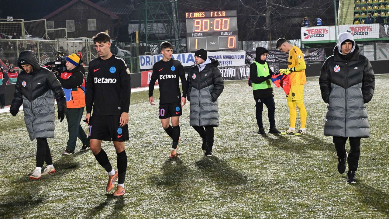 FCSB, debut de an dezamăgitor: înfrângere cu FC Argeș FCSB a început anul 2026 cu dreptul stâng, suferind o înfrângere usturătoare în fața lui FC Argeș, scor 0-1, în cadrul etapei a 22-a din Superliga României