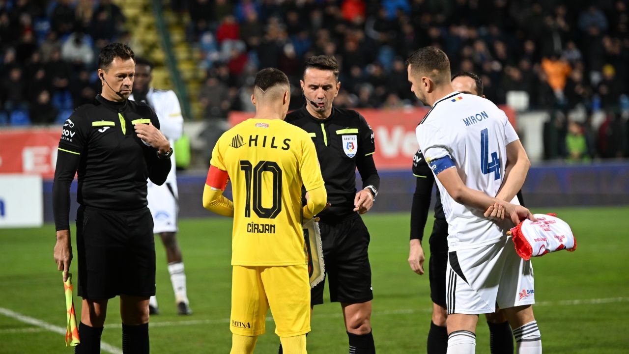 Revelația sezonului din Superliga: FC Botoșani pe drumul cel bun FC Botoșani continuă să uimească în această ediție a Superligii, demonstrând un joc consistent și ambiții mari pentru sezonul 2025-2026