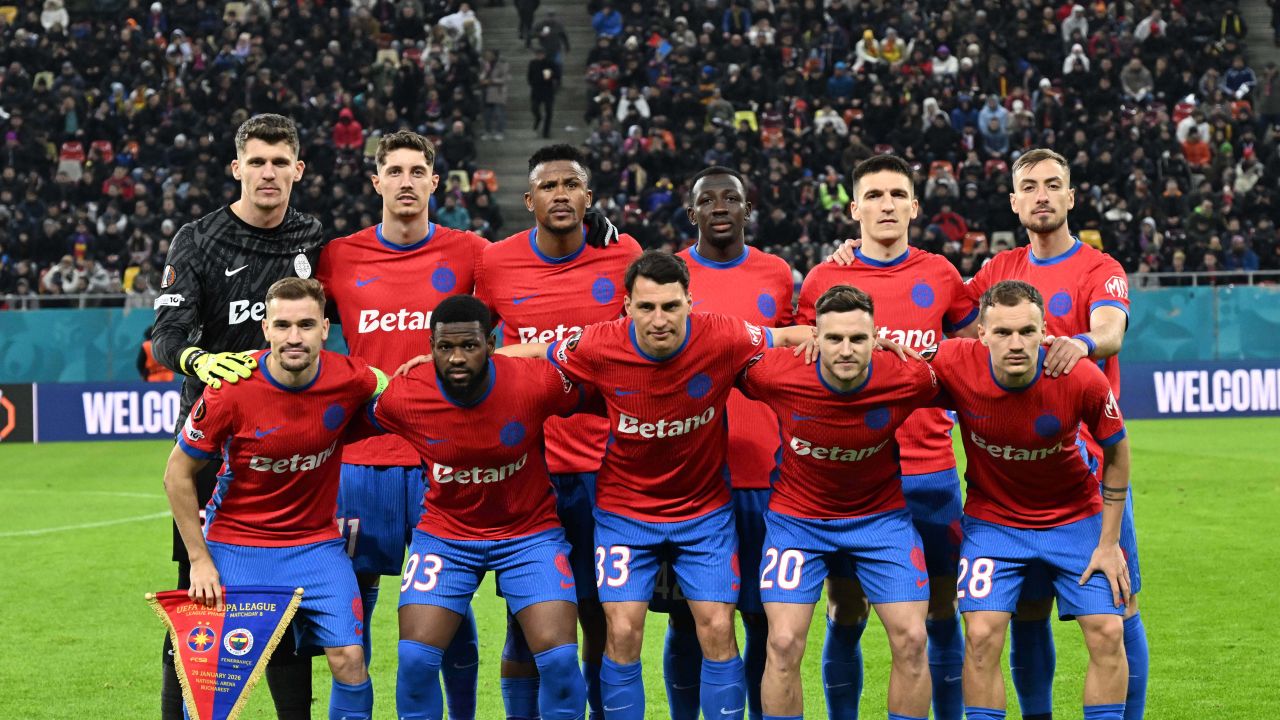 FCSB aduce două modificări la pauză în meciul cu Fenerbahce!