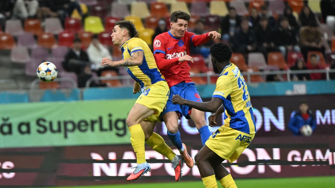 Rapid și Petrolul: Schimburi Strategice pe Terenul de Joacă Rapid București și FC Petrolul Ploiești, două dintre cele mai importante echipe din fotbalul românesc, își pot intensifica rivalitatea și pe piața transferurilor în această iarnă