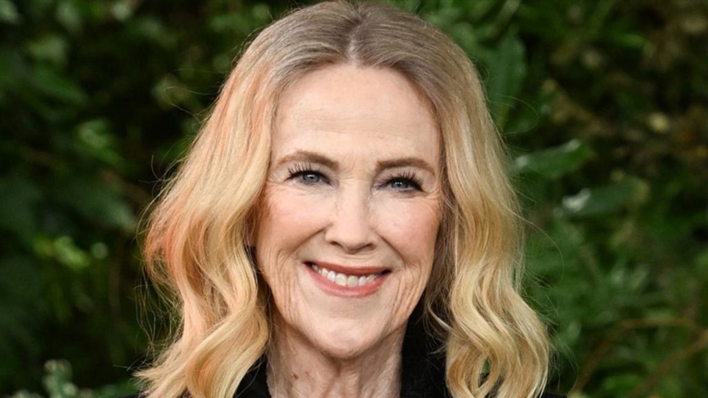 Doliu în lumea cinematografiei: Catherine O’Hara a murit la 30 ianuarie Actrița canadiană Catherine O’Hara, cunoscută pentru roluri iconice în comedie, a decedat vineri, 30 ianuarie