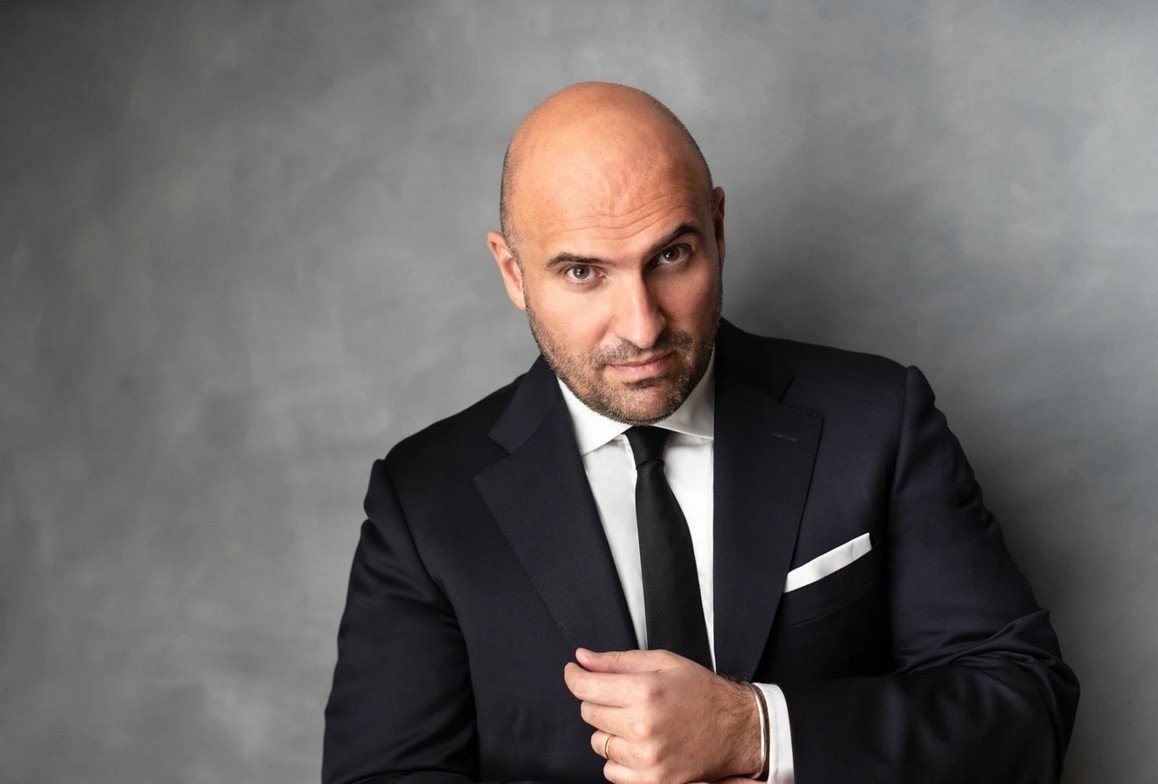 Gabriel Zbârcea, un nume cunoscut în peisajul editorial românesc, a decis să facă public un mesaj în care își exprimă poziția legată de libertatea de exprimare și limitele acesteia în contextul actual