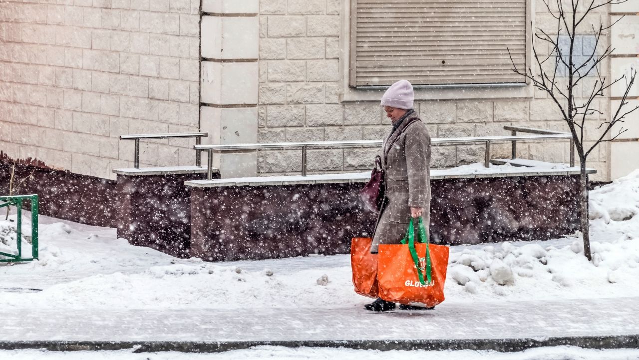 Februarie aduce contraste termice: de la ger aspru la temperaturi de primăvară Meteorologii de la Administrația Națională de Meteorologie (ANM) anunță că februarie va aduce o varietate de condiții meteorologice, cu temperaturi ce pot varia drastic, inclusiv valori sub zero, dar și momente ce sugerează o primăvară timpurie