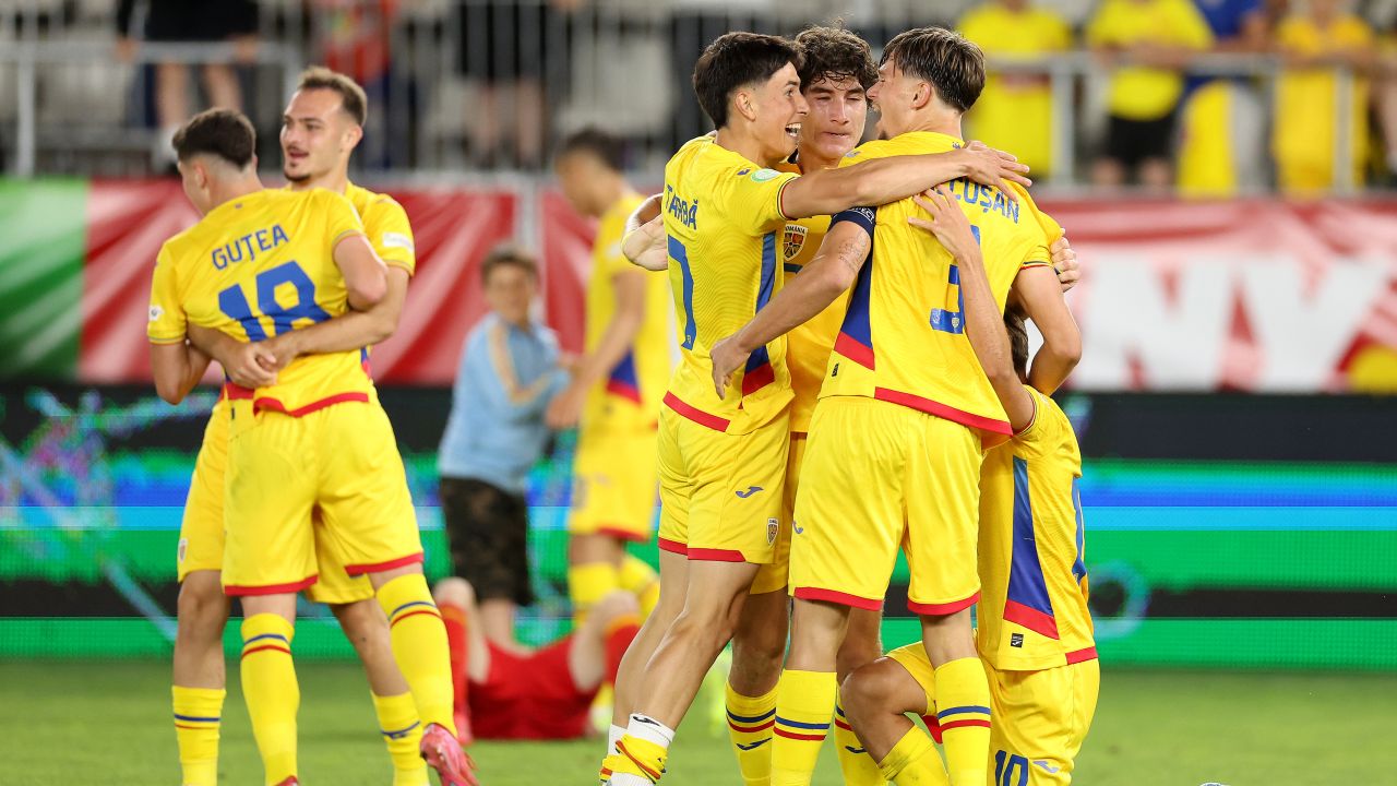 Dinamo transferă un fost coleg al lui Yamal din Spania
