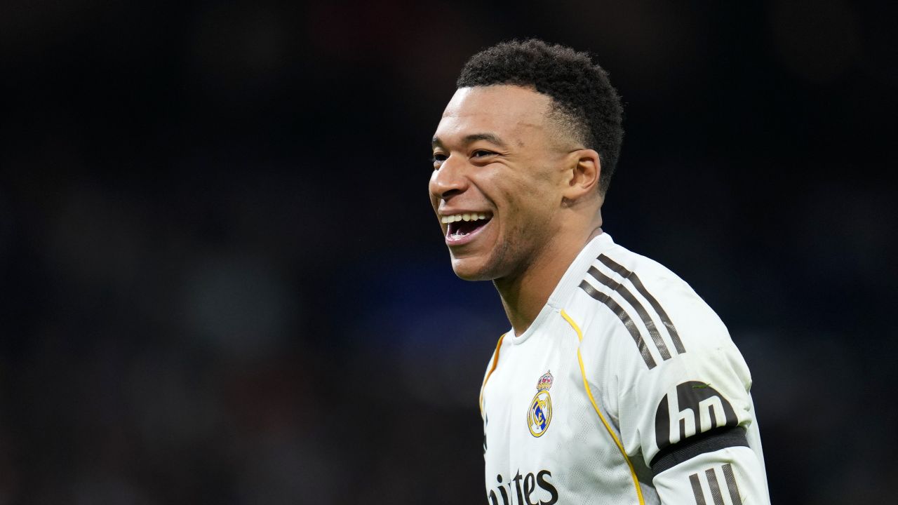 Real Madrid își reafirmă dominanța în La Liga cu o victorie concludentă în fața Villarreal Real Madrid a obținut o victorie importantă în campionatul spaniol, învingând echipa Villarreal cu 2-0, rezultatul având un impact major asupra clasamentului La Liga