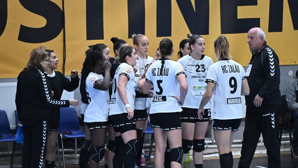 Liga Florilor: Bătălia pentru titlu devine tot mai acerbă Meciurile din Liga Florilor aduc în fiecare etapă surprize și momente de intensitate maximă, iar disputa pentru titlu se dovedește a fi mai competitivă ca niciodată