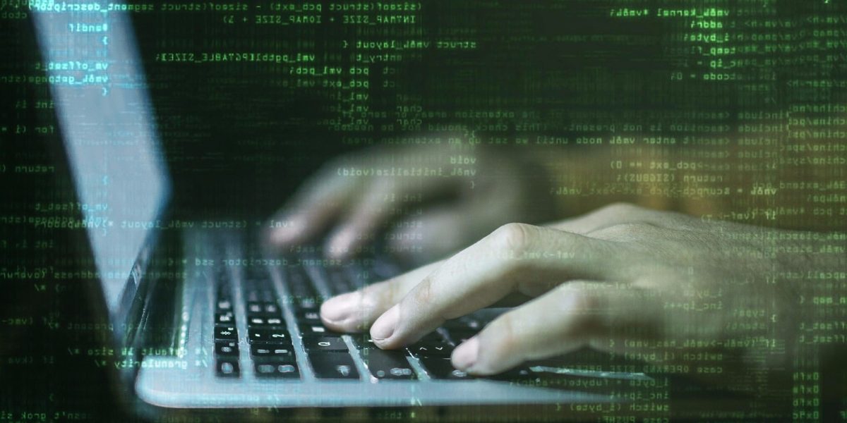 hacker-cropped.jpg - StiriAlese