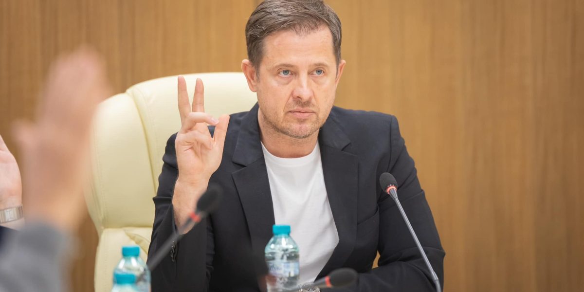 hubert-thuma-trei.jpg - StiriAlese