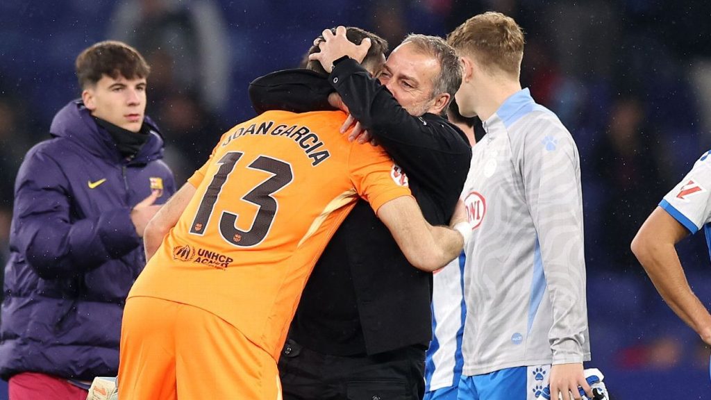 Barcelona își menține avansul în LaLiga, Garcia, starul meciului în derby-ul cu Espanyol Barcelona a reușit să înfrunte provocările unui derby intens, învingând Espanyol cu 2-0 sâmbătă, pe terenul acestora, RCDE Stadium