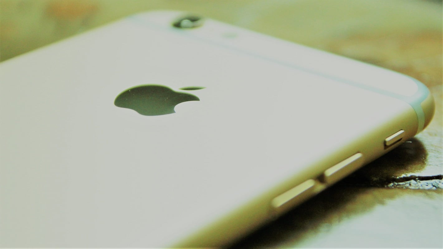 AirDrop, funcția intuitivă și extrem de utilă pentru transferul rapid de fișiere între dispozitive Apple, pare să dea frecvent bătăi de cap utilizatorilor