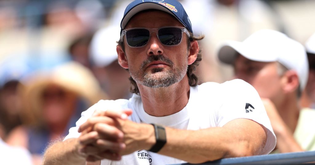 Australian Open 2026, LIVE pe Eurosport și HBO Max în perioada 18 ianuarie – 1 februarie Australian Open 2026 se va desfășura între 18 ianuarie și 1 februarie, iar fanii tenisului din România vor putea urmări meciurile în direct pe Eurosport și HBO Max