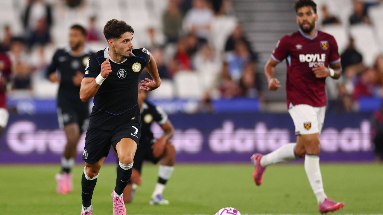 Chelsea pierde acasă în fața lui West Ham United, 1-2; Joao Pedro marcat.