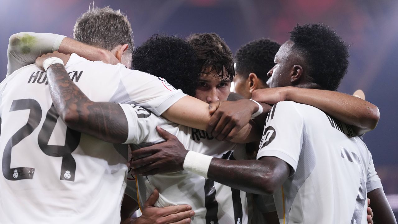 FC Barcelona triomphează în Supercupa Spaniei, umilind marea rivală Real Madrid FC Barcelona a reușit o victorie spectaculoasă în Supercupa Spaniei, învinsând-o pe Real Madrid cu scorul de 3-2