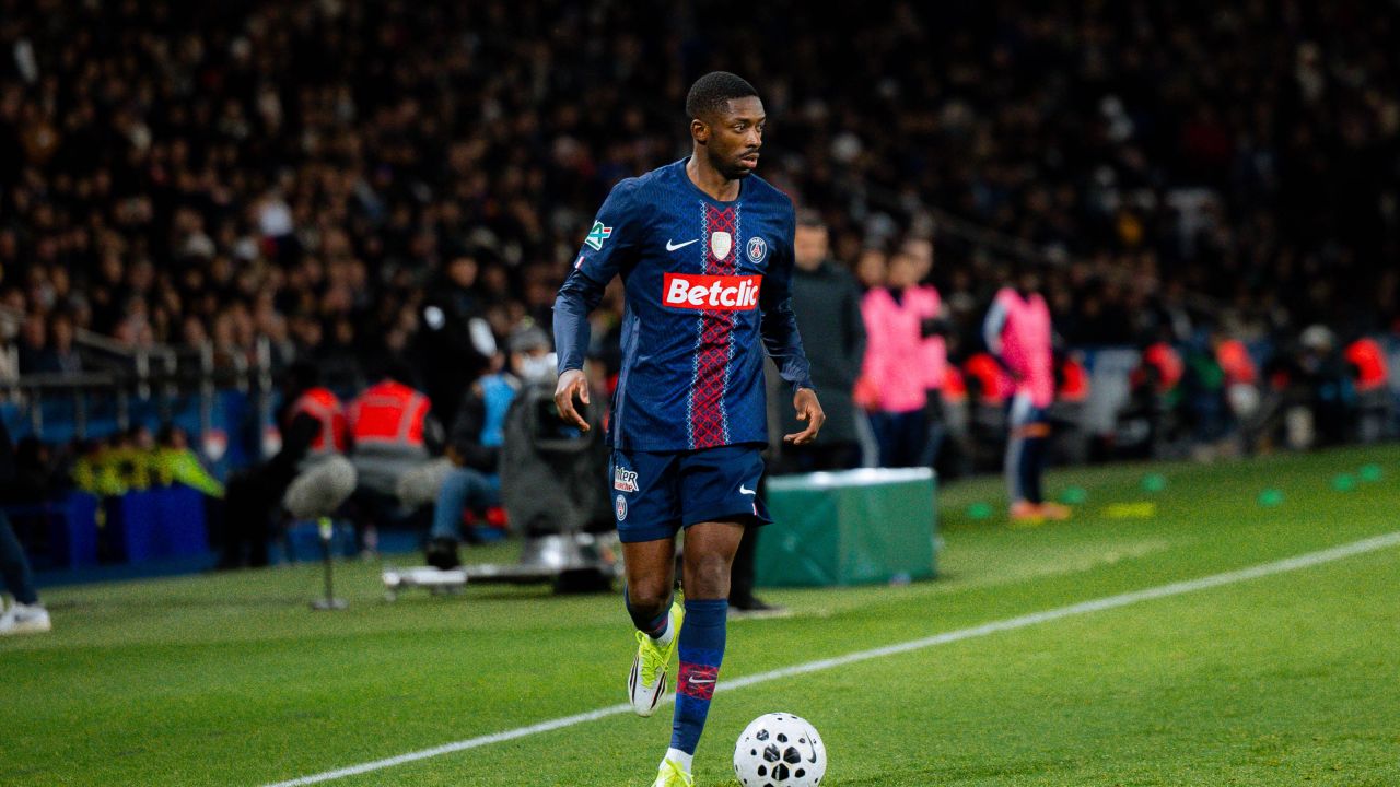 PSG învinge Lille cu 2-0; Monaco, înfrânt acasă de Lorient 1-3.