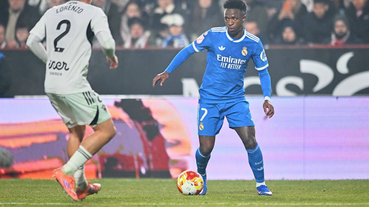 Real Madrid, eliminată surprinzător de Albacete în Cupa Regelui Într-o seară cu emoții de neuitat pentru iubitorii fotbalului, Real Madrid a fost învinsă de Albacete, scor 2-3, în optimile Cupei Regelui