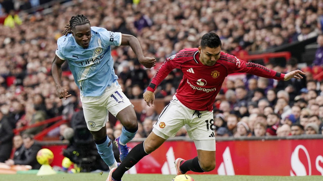 Derby-ul orașului Manchester, în direct pe VOYO Partida dintre Manchester United și Manchester City, cunoscută drept derby-ul orașului Manchester, promite a fi un adevărat spectacol, având loc duminică, de la ora 14:30, pe platforma VOYO