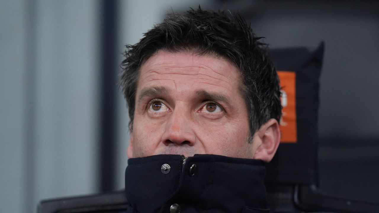 Meciul de la Dortmund: O șansă crucială pentru Inter Milano Astăzi, la ora 22:00, Borussia Dortmund va primi vizita echipei Inter Milano într-un meci care ar putea decide soarta calificării în grupele Ligii Campionilor