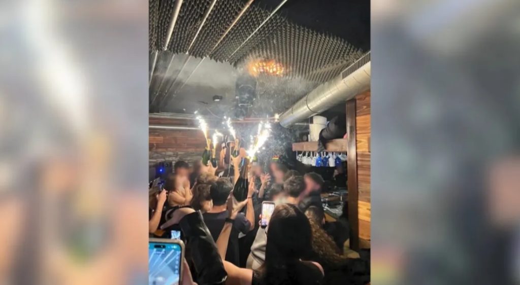 Un incendiu major într-un bar din Elveția ridică semne de întrebare privind siguranța și măsurile preventive utilizate în spațiile publice, după ce investigațiile preliminare au scos la iveală posibile probleme legate de ieșirile de urgență și calitatea izolației fonice
