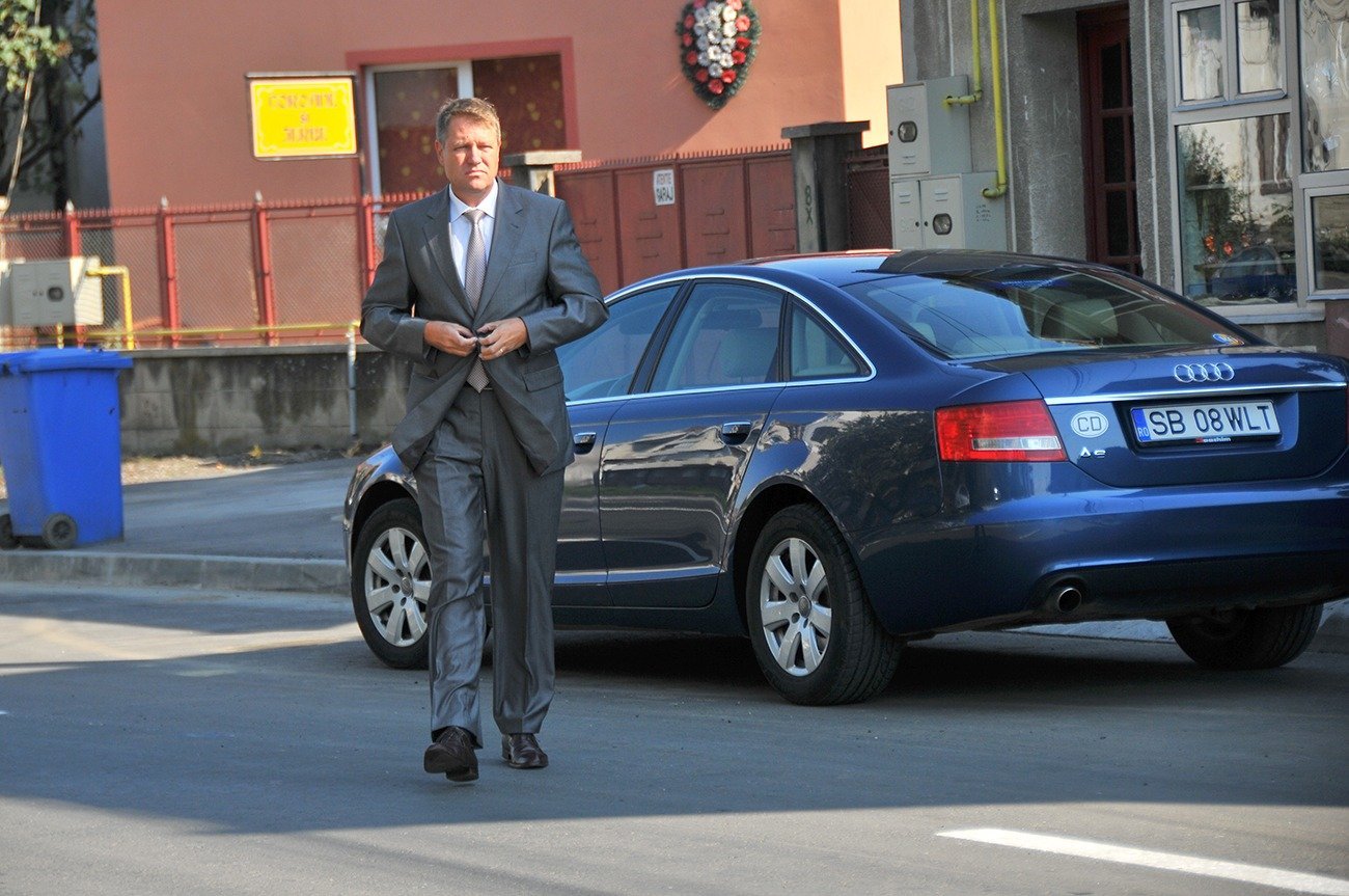 Un automobil emblematic al perioadei în care Klaus Iohannis conducea Sibiul va fi scos la licitație