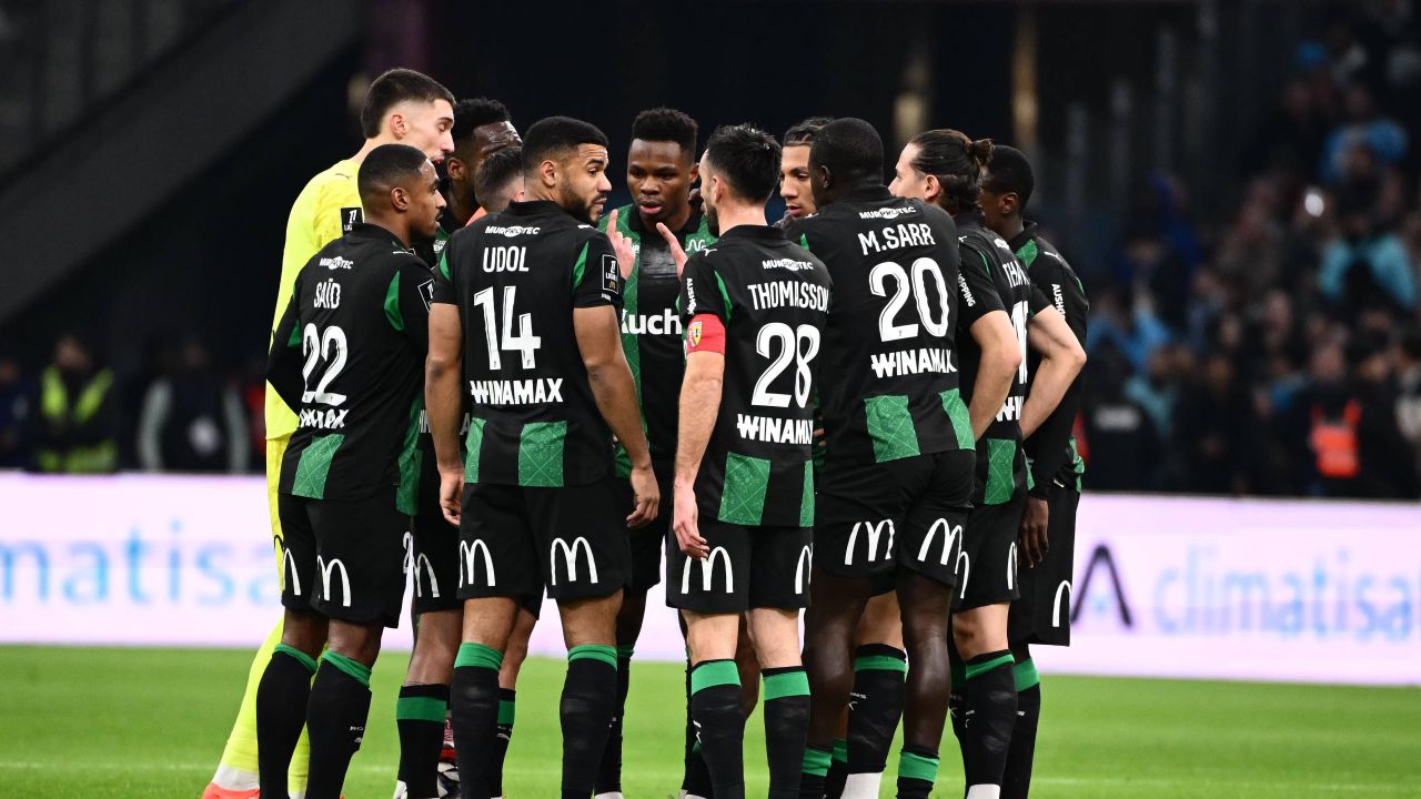 Lens, echipă cu ambiții în Ligue 1, se antrenează pentru un nou sezon promițător Ligue 1 devine din ce în ce mai captivant, iar echipa RC Lens se pregătește să confirme statutul de contender în acest sezon