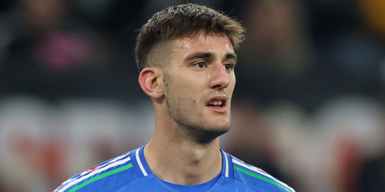Napoli, fără Vergara și Lucca în partida cu Lazio Înainte cu puțin timp de debutul meciului dintre Lazio și Napoli, echipa antrenată de Antonio Conte anunță două absențe de ultimă oră, care pot influența desfășurarea jocului din cadrul etapei a 18-a a campionatului italian