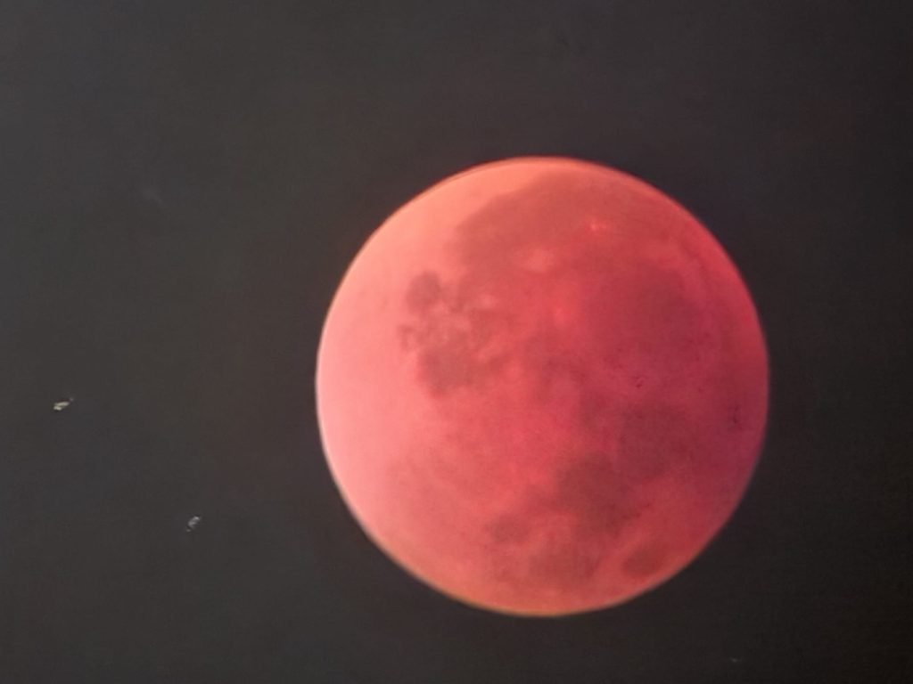 Ghidul cerului: eclipse, superluni, meteoriți și planete în 2026