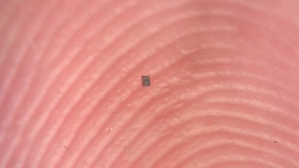 Robotul microscopic care revoluționează tehnologia robotică