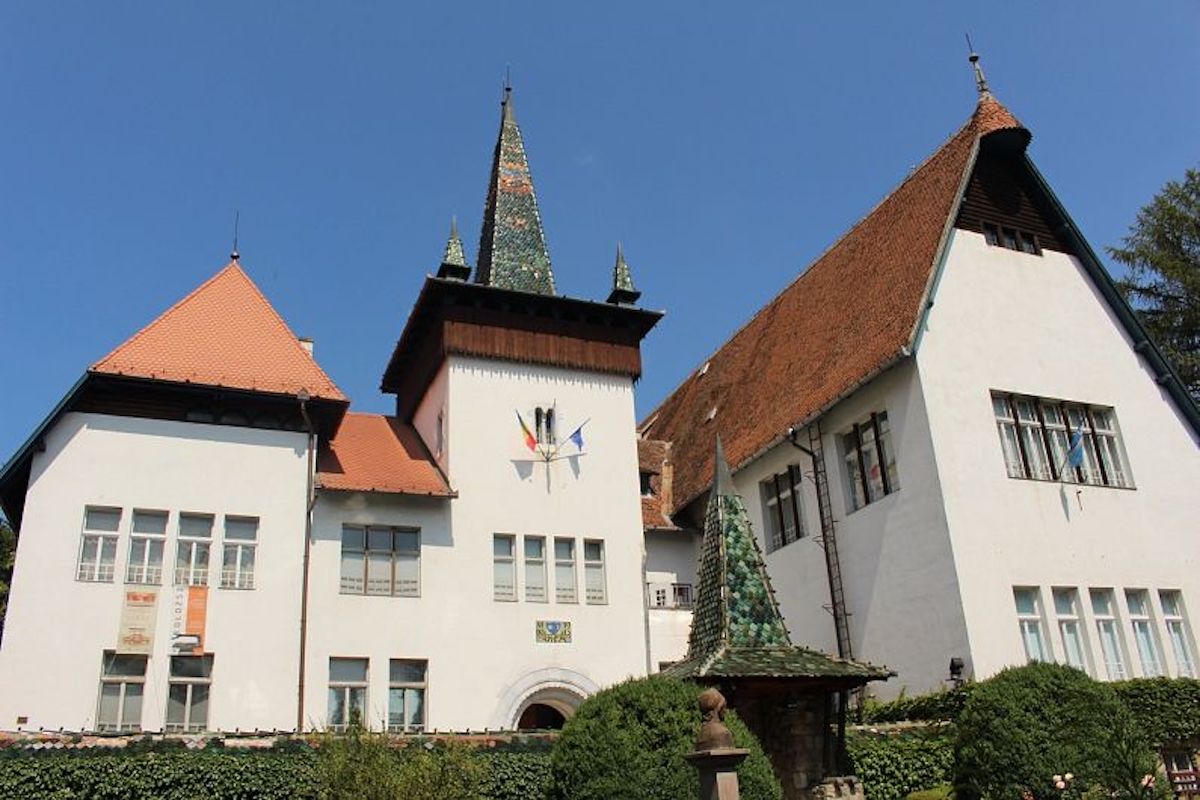 Tensiunile din Ținutul Secuiesc escaladează, odată cu o serie de proteste îndreptate împotriva creșterii taxelor locale, iar mobilizarea devine din ce în ce mai vizibilă în această regiune cu o identitate culturală distinctă