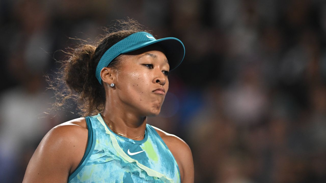 Naomi Osaka și Sorana Cîrstea: Un meci cu gust amar Naomi Osaka a oferit o imagine a sportivității îndoielnice în fața Soranei Cîrstea, în ceea ce s-a dovedit a fi ultimul meci din cariera tenismenei românce, desfășurat în cadrul Openului Australian