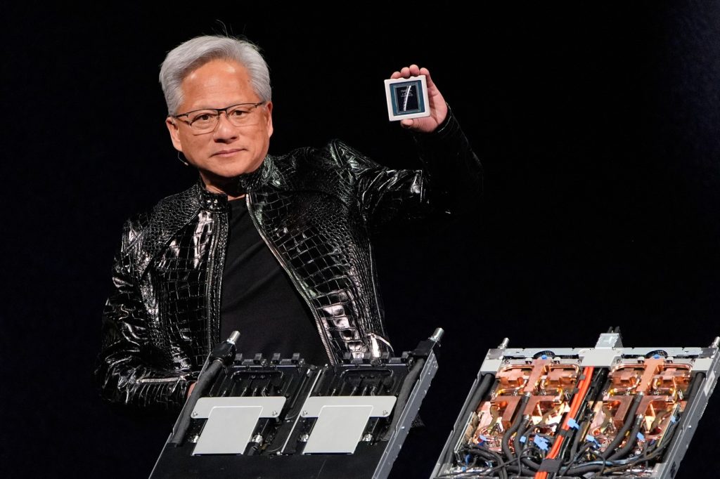 Nvidia, compania tehnologică din spatele celor mai avansate cipuri pentru inteligența artificială, a devenit în 2026 cea mai valoroasă firmă din lume, depășind giganti precum Apple și Microsoft