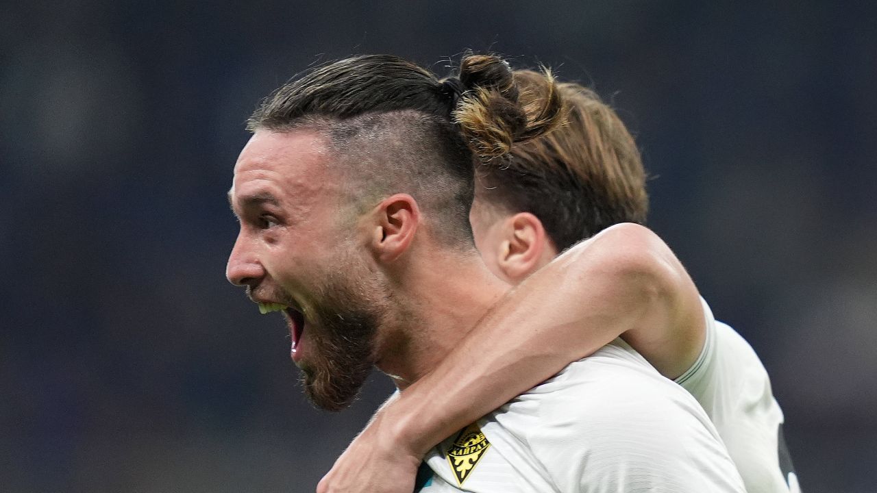 FCSB vizează un transfer de marcă în fereastra de iarnă FCSB își intensifică eforturile pentru a atrage un nume mare în această iarnă, miza fiind un transfer spectaculos care să întărească echipa în perspectiva restului sezonului