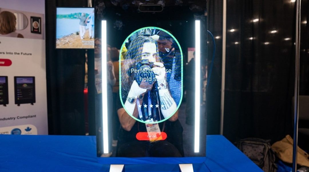 oglinda-smart-ces-2026.jpg - StiriAlese