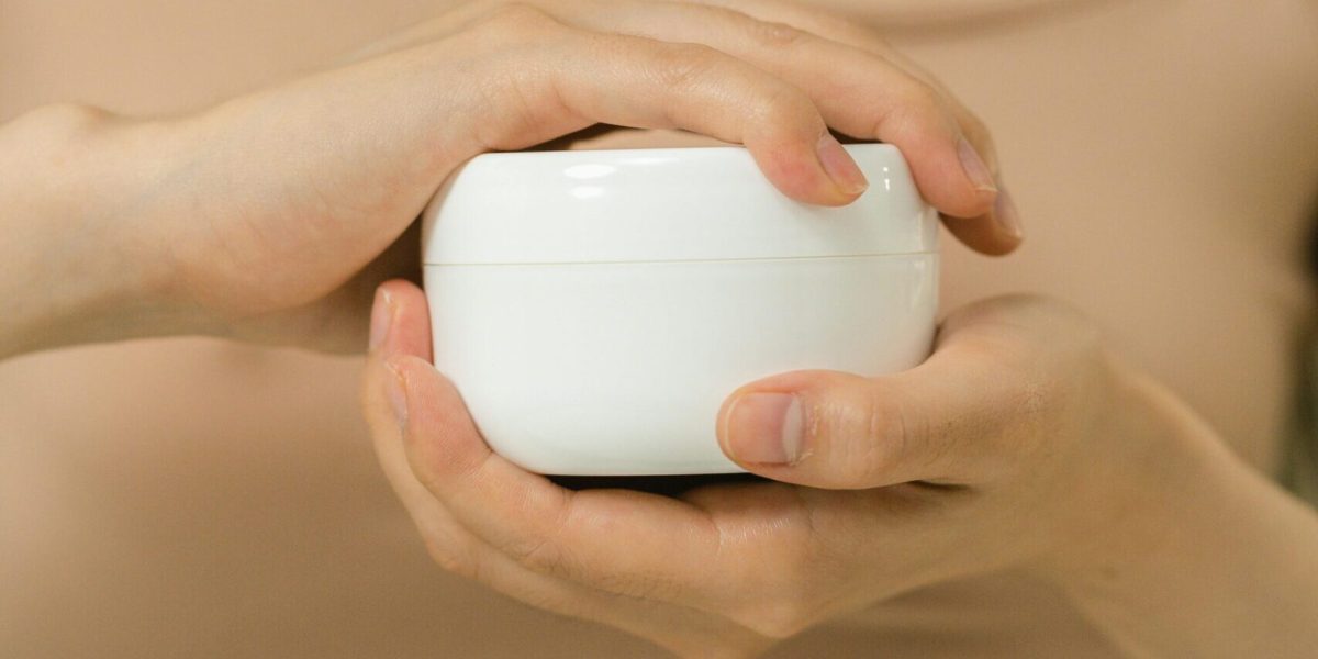 pexels-shvets-production-9774603-scaled-e1769354345225.jpg - StiriAlese