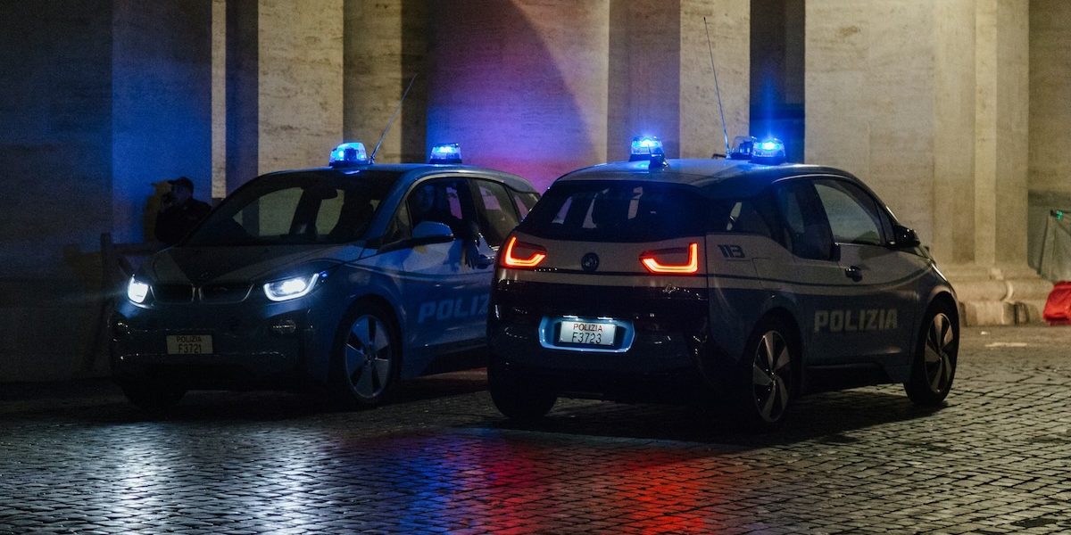 politie-italia-copie.jpg - StiriAlese