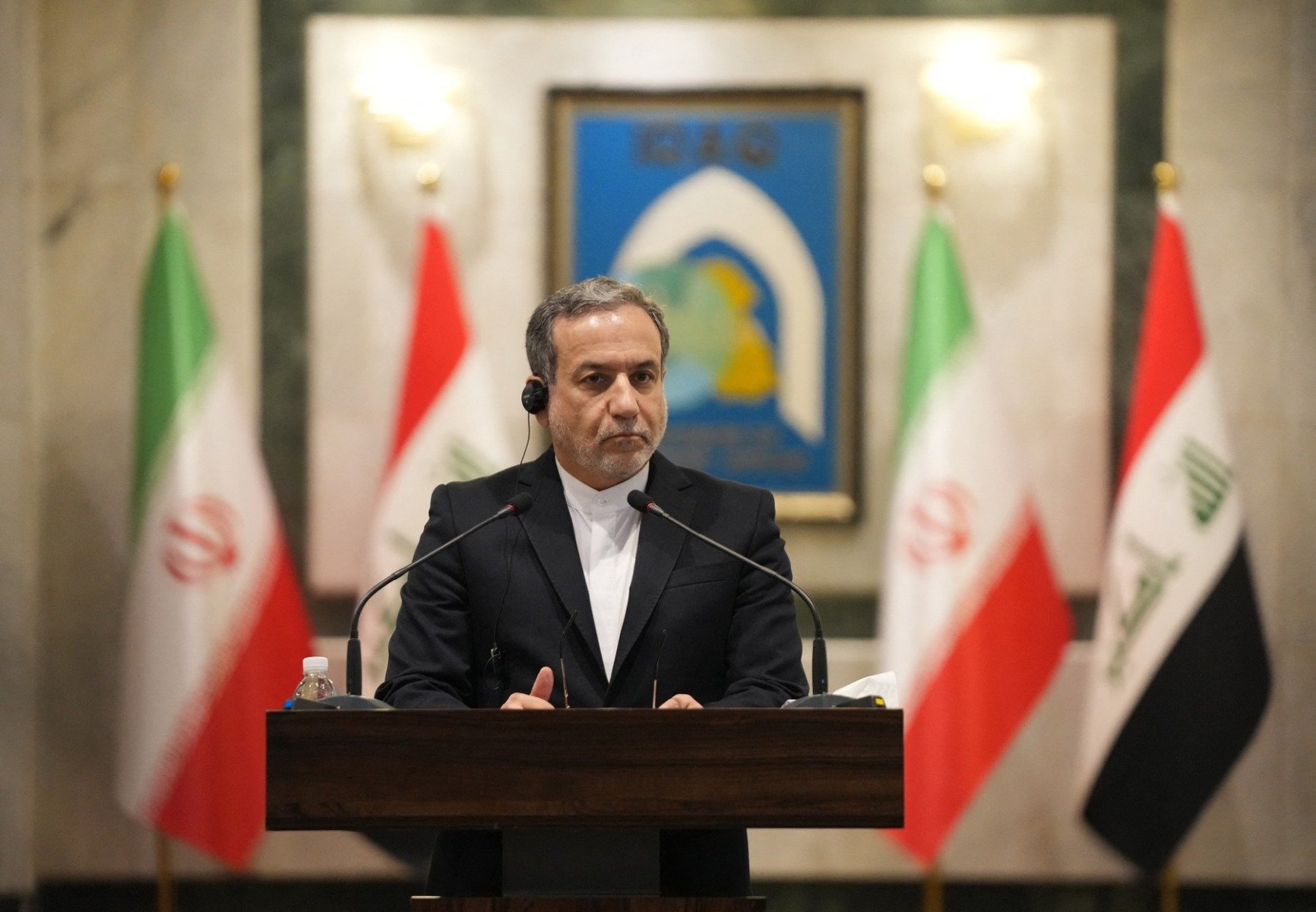 Iranul amenință cu represalii în contextul tensiunilor crescute cu Uniunea Europeană Într-o reacție dură la decizia Uniunii Europene de a include Corpul Gardienilor Revoluției Islamice (CGRI) pe lista organizațiilor teroriste, Iranul a avertizat că ar putea lua măsuri similare împotriva simbolurilor europene