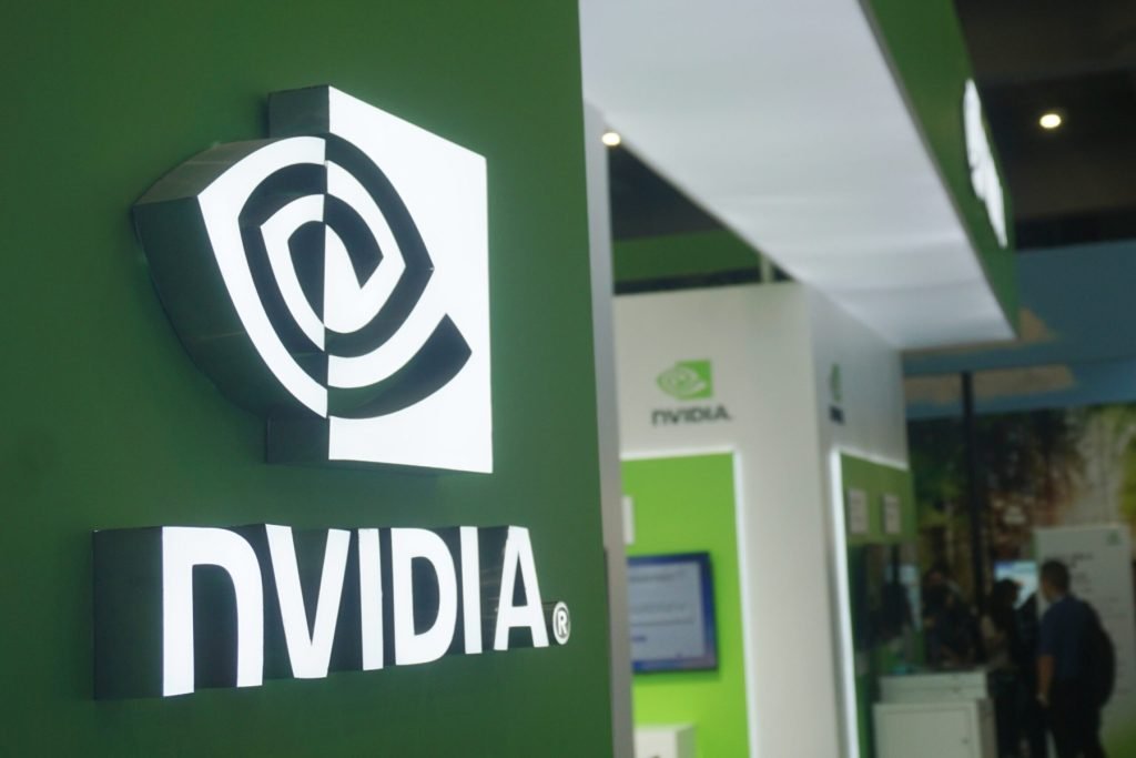 Nvidia se confruntă cu un obstacol neașteptat pe piața chineză, o situație care poate avea implicații semnificative atât pentru companie, cât și pentru sectorul global al tehnologiei avansate
