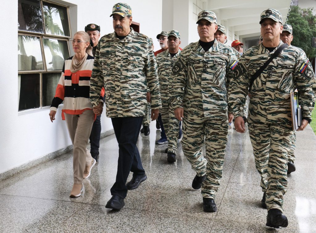 Maduro și soția, capturați de americani în timp ce dormeau