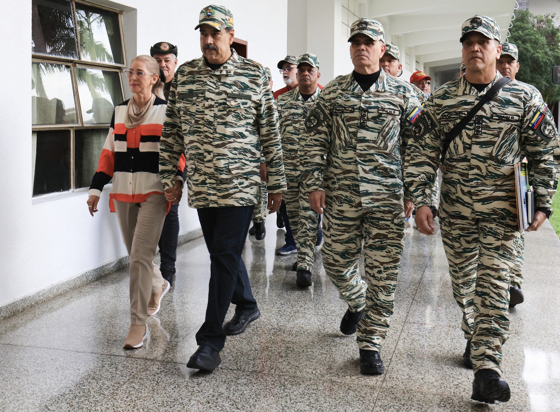 Maduro și soția, capturați de americani în timp ce dormeau