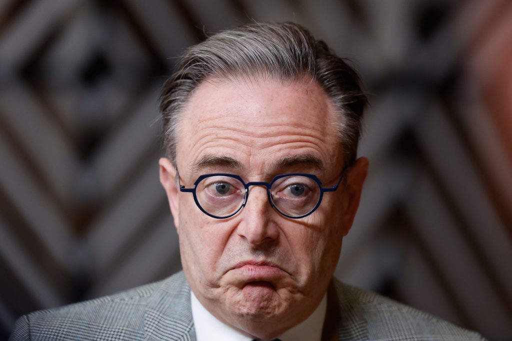Belgia și viitorul alianței transatlantice în fața incertitudinilor geopolitice Tensionate și pline de incertitudini, currentul context geopolitic european a fost punctul de plecare pentru declarațiile recente ale premierului belgian, Bart De Wever, care avertizează despre posibilele consecințe ale dispariției alianței transatlantice în ansamblul global