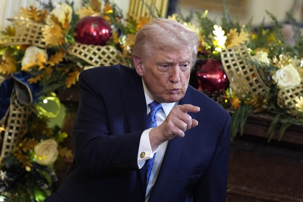 Președintele Donald Trump a justificat sâmbătă, 3 ianuarie, operațiunea militară nocturnă care a vizat capturarea omologului său venezuelean, Nicolas Maduro, afirmând că aceasta a fost necesară pentru a restabili supremacia incontestabilă a Statelor Unite pe întreg continentul american