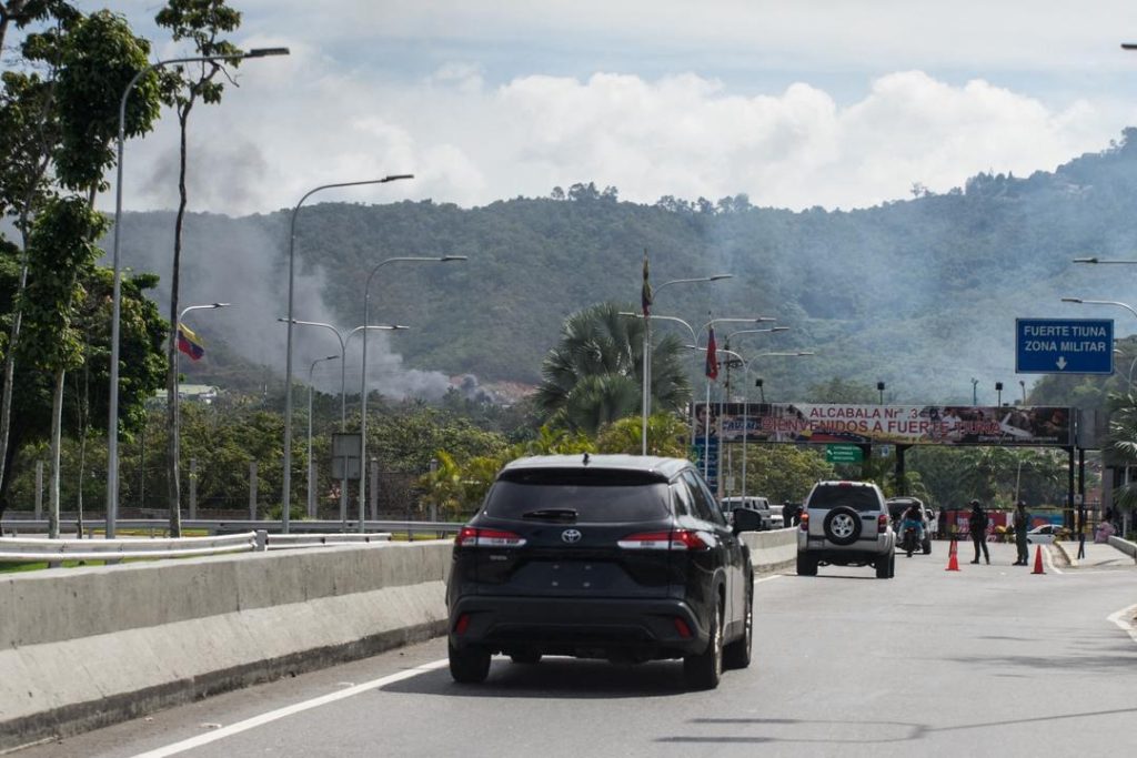 Venezuela, o țară deja grav afectată de crize economice și politice, a fost zguduită de o veste neașteptată: potrivit unor declarații ale președintelui SUA, Donald Trump, liderul de la Caracas, Nicolás Maduro, ar fi fost capturat, iar autoritățile americane intenționează să îl îndepărteze de la putere