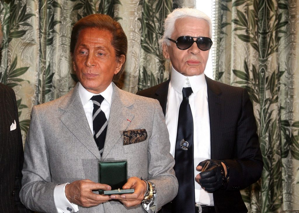 Valentino Garavani, creatorul iconic al modei de lux, a încetat din viață la vârsta de 93 de ani, în liniște, la reședința sa din Roma