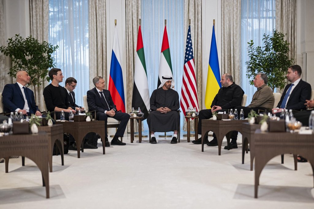 Negocierile de pace Ucraina-SUA-Rusia reîncep duminică la Abu Dhabi, oficial american: „Aproape prieteni” în primele discuții
