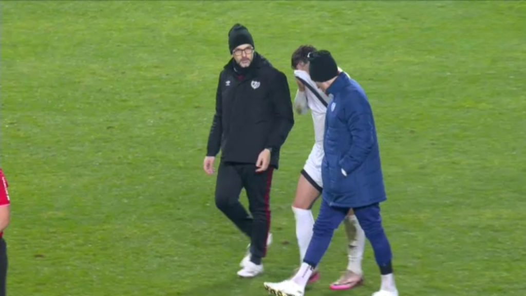 Andrei Rațiu, accidentat în meciul cu Getafe, emoții pentru el.