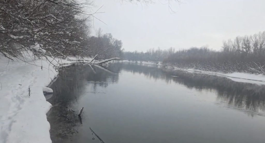 Un bărbat din Ucraina, găsit în stare de șoc hipotermic pe malul râului Prut, a fost adus în siguranță de către polițiștii de frontieră din Botoșani, după ce a trecut ilegal granița