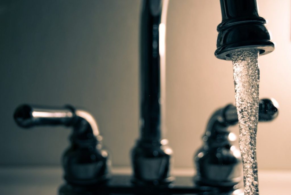 Aquaterm Reduși cu 30 Prețul Apei în Curtea de Argeș, Până La Reabilitarea Rețelei Potabile Municipiul Curtea de Argeș va beneficia, începând cu luna decembrie, de o reducere semnificativă a prețului apei potabile furnizate de societatea Aquaterm, companie responsabilă cu alimentarea cu apă a orașului